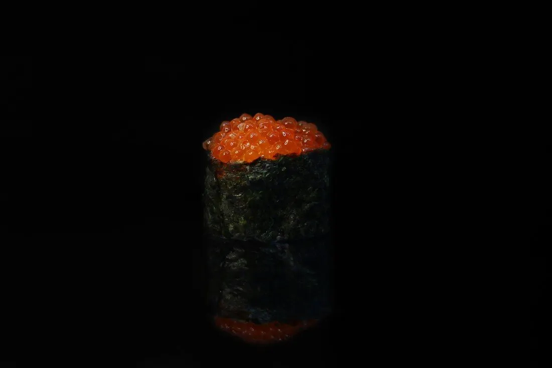 Гункан с икрой